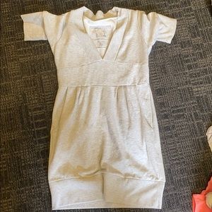 Gray shortsleeved dress